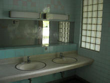 潮風公園 街と海のプロムナードトイレ