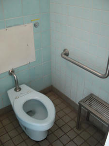 潮風公園 街と海のプロムナードトイレ