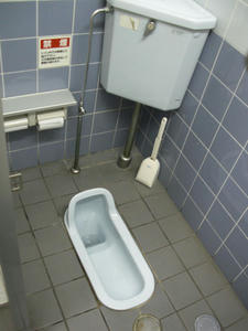 ケーヨーD2国立青柳店　1階トイレ