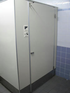 ケーヨーD2国立青柳店　1階トイレ