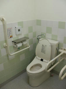 コジマNEW所沢店多目的トイレ