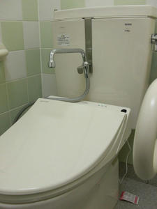 コジマNEW所沢店多目的トイレ
