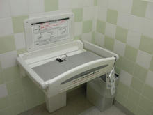 コジマNEW所沢店多目的トイレ