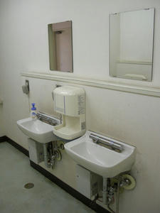 Aコープ所沢店トイレ