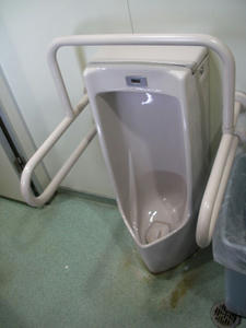 ツタヤJR東所沢駅前店 1階トイレ