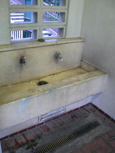 下里本邑遺跡公園トイレ