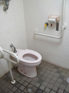 西之谷公園トイレ