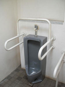 西之谷公園トイレ