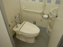 東伏見コミュニティーセンター　1階トイレ
