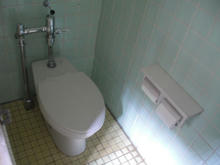 城山公園古民家園 外トイレ