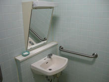 くにたち北市民プラザ多目的トイレ