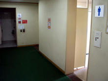 三鷹図書館 1階トイレ