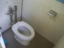 三鷹図書館 1階トイレ