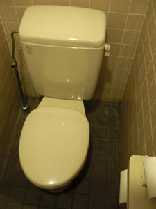 北烏山食品館 外トイレ