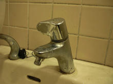 北烏山食品館 外トイレ