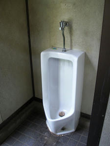 松葉山公園トイレ