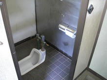 松葉山公園トイレ