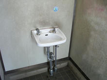 松葉山公園トイレ