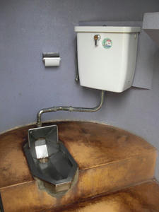 新川谷端児童公園(ローラー公園)トイレ