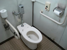 もくせい公園トイレ