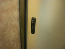 遊就館 玄関ホールトイレ