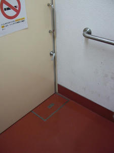 ドイト東久留米店多目的トイレ