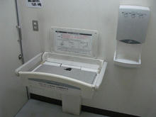 でんきち小平店 1階多目的トイレ