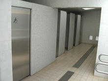 江戸東京たてもの園 西ゾーントイレ