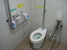 江戸東京たてもの園 西ゾーン多目的トイレ