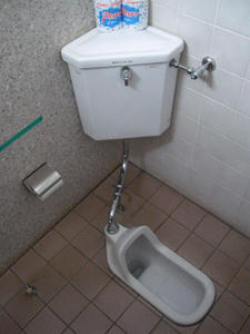 江戸東京たてもの園 西ゾーントイレ