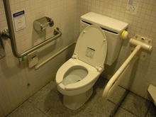 江戸東京たてもの園 店蔵型休憩棟多目的トイレ