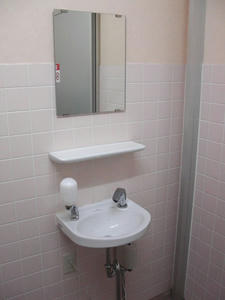 スギ薬局東大和店　外トイレ