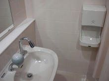 いなげや小金井本町店多目的トイレ