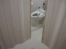 いなげや小金井本町店多目的トイレ