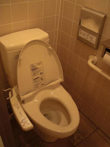 大丸ピーコック国立弁天通り店　2階トイレ