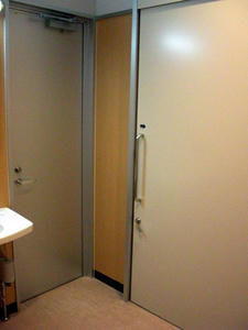 ノジマ小平店 1階多目的トイレ