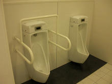 JR武蔵小金井南口ビルトイレ