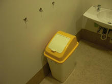 JR武蔵小金井南口ビル多目的トイレ