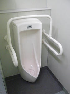 サミットストア向台町店　1階トイレ