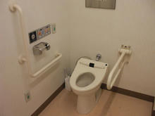 サミットストア向台町店 2階多目的トイレ
