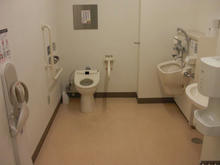 サミットストア向台町店 2階多目的トイレ