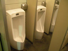 パワーラークス東久留米店　外トイレ