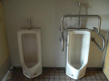 小山台遺跡公園トイレ