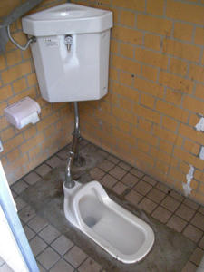 小山台遺跡公園トイレ