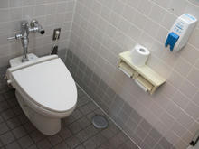 いなげや三鷹牟礼店　2階トイレ