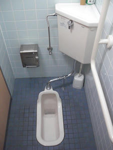 ダイソー国分寺北町店 1階トイレ