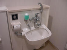 クルネ 1階多目的トイレ