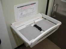 カマキリ公園トイレ