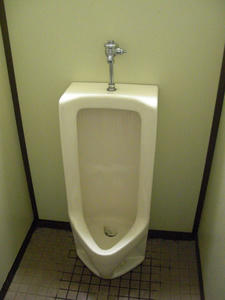 さいかち公園トイレ