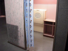 東久留米市役所1階　市民ひろば多目的トイレ